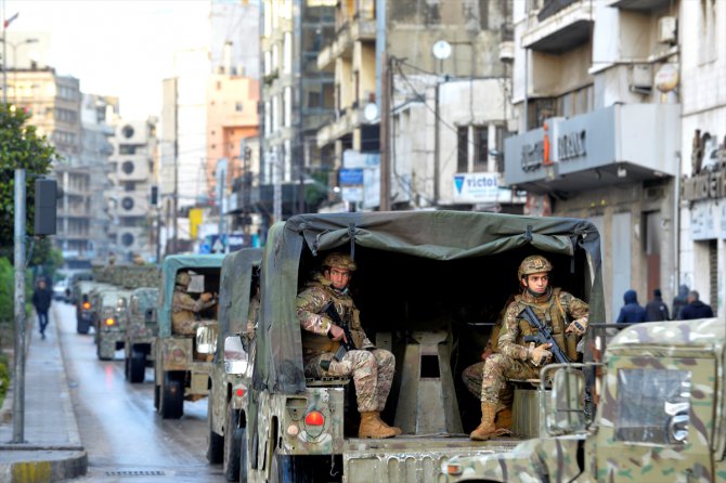 Lübnan'da maaşları yüzde 90 civarında düşen askerler ikinci iş yapmak zorunda kalıyor