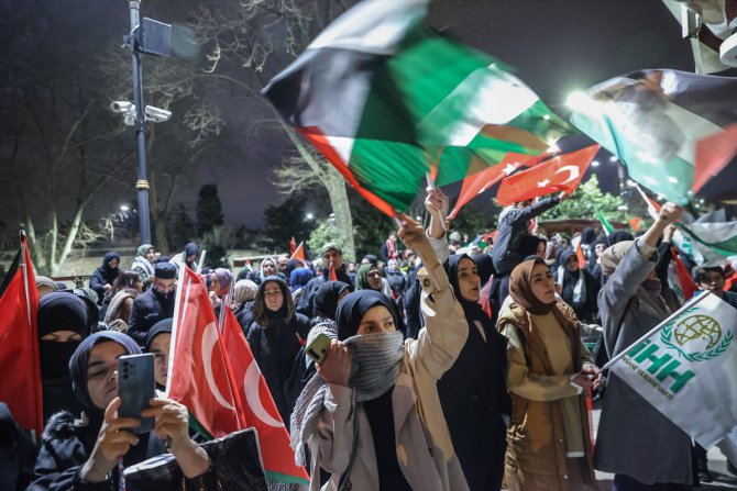İsrail güçlerinin Mescid-i Aksa baskını İstanbul'da protesto edildi
