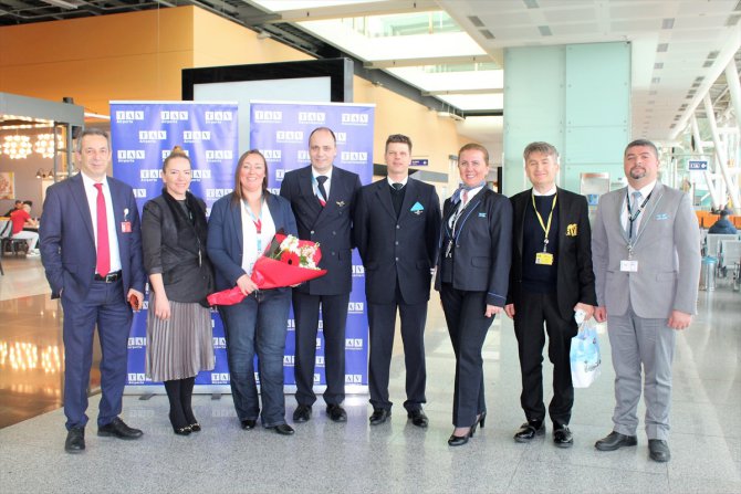 İzmir Adnan Menderes Havalimanı'nda Luxair'in ilk uçağı su takı ile karşılandı