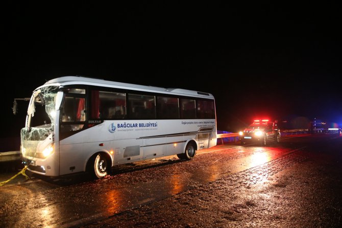 GÜNCELLEME - Kayseri'de devrilen yolcu otobüsündeki 3 kişi öldü, 19 kişi yaralandı