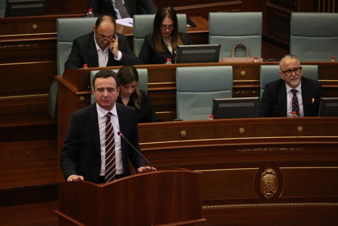 Kosova Başbakanı Kurti'den, Kosovalı Sırplara "seçimlere katılım" çağrısı
