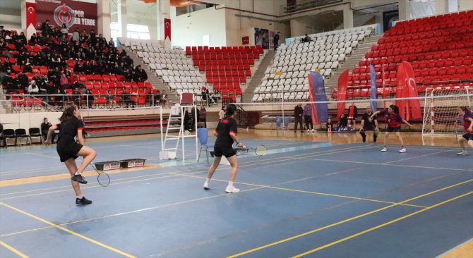 Türkiye Okul Sporları Gençler Badminton Şampiyonası, Erzincan'da tamamlandı
