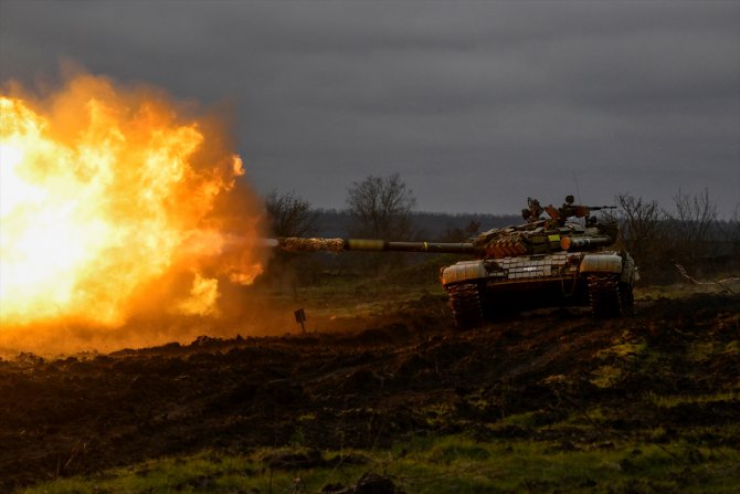Ukrayna'nın Bahmut cephesinde yoğun askeri hareketlilik sürüyor