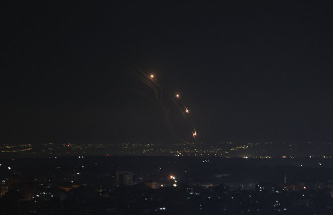 İsrail’in hava saldırılarına karşı Gazze’den İsrail’e roket saldırısı düzenlendi