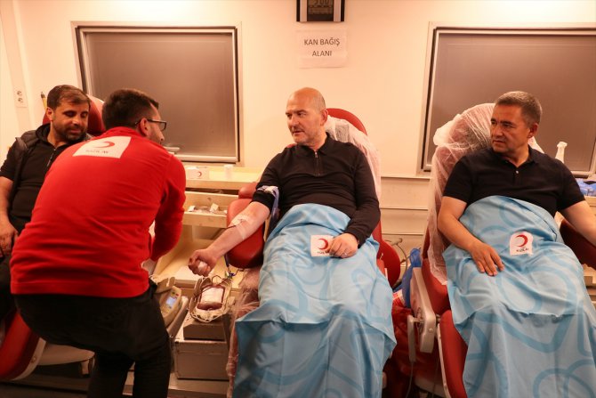 İçişleri Bakanı Soylu, İskenderun'da kan bağışında bulundu: