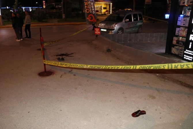 Kocaeli'de bıçaklı kavgada yabancı uyruklu 3 kişi yaralandı