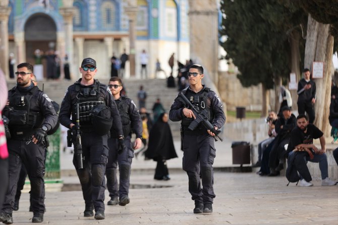 GÜNCELLEME - Yahudi yerleşimciler, İsrail polisi eşliğinde Mescid-i Aksa'ya baskın düzenledi