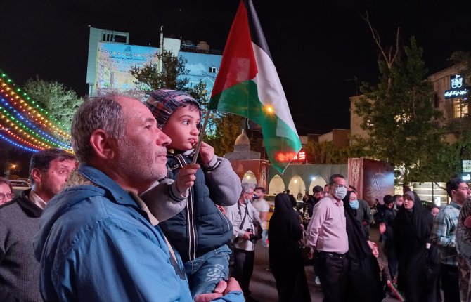İran'da yaşayan Filistinliler sokak iftarında buluştu