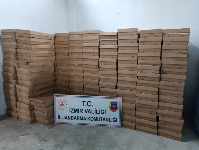 İzmir'de tütün kaçakçılığı operasyonunda 3 zanlı yakalandı