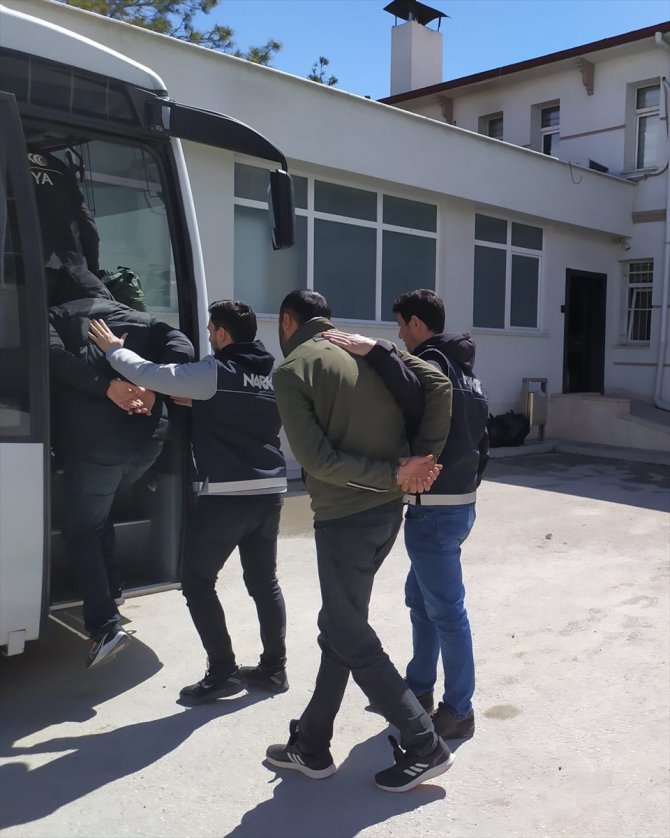 Konya'da düzenlenen operasyonda uyuşturucu gider borusunda bulundu