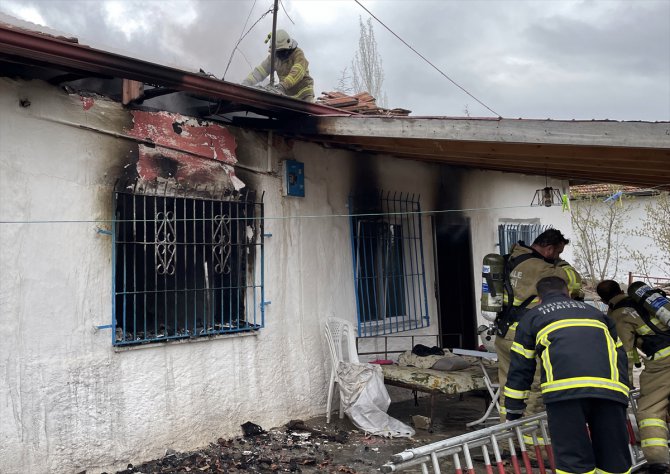 Kırıkkale'de evde çıkan yangında bir kişi yaralandı