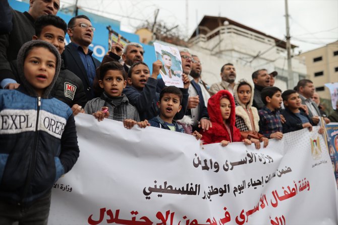 Gazze'de, İsrail hapishanelerindeki Filistinli tutuklularla dayanışma gösterisi