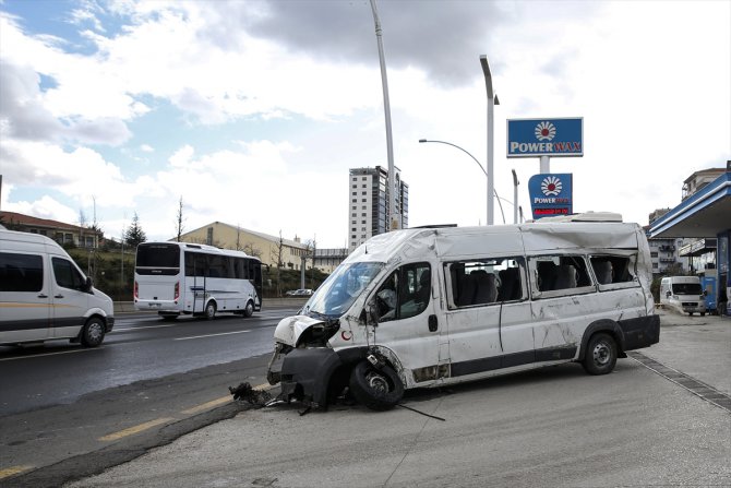 Ankara'da servis minibüsünün devrilmesi sonucu 6 kişi yaralandı