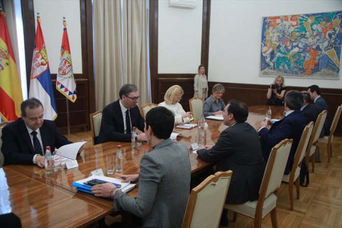 Sırbistan Cumhurbaşkanı Vucic, İspanya Dışişleri Bakanı Albares'i kabul etti