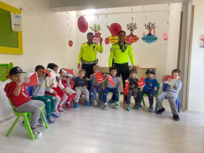 Datça'da polisten çocuklara yönelik etkinlik