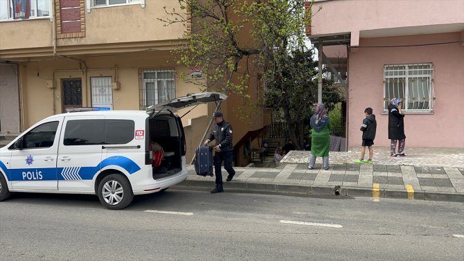 Kocaeli'de arkadaşının evinde mahsur kaldığını iddia eden kadını itfaiye kurtardı