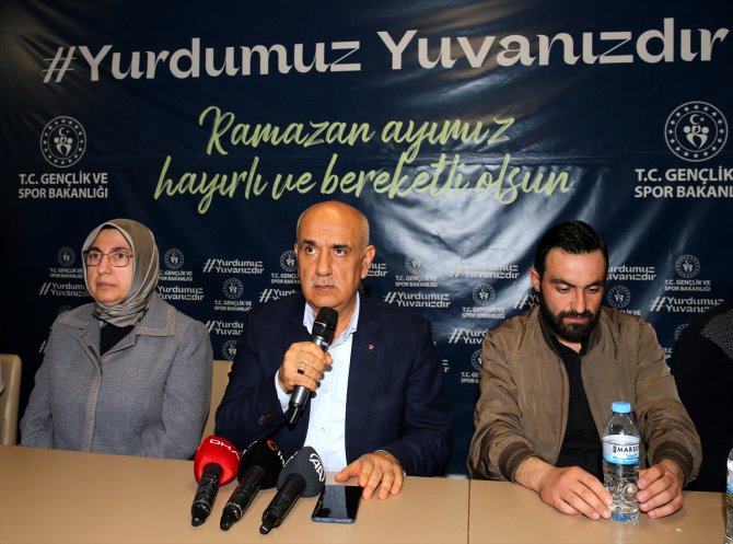 Tarım ve Orman Bakanı Kirişci, Sivas'ta depremzedelerle iftarda buluştu: