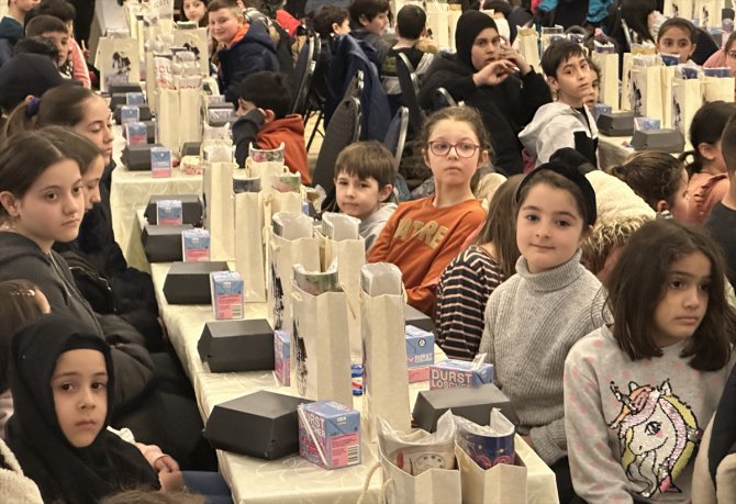 Berlin'de Şehitlik Camisi’nde çocuklara özel iftar programı düzenlendi