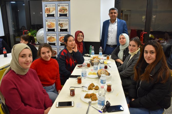 Roma'daki Türk öğrenciler iftarda bir araya geldi