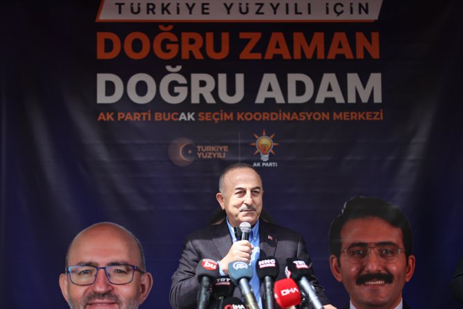 Dışişleri Bakanı Çavuşoğlu, Burdur'da seçim koordinasyon merkezi açılışında konuştu: