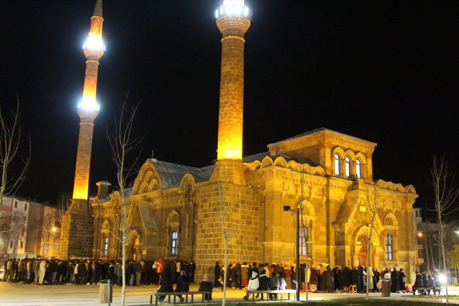 Doğu Anadolu’da Kadir Gecesi idrak edildi