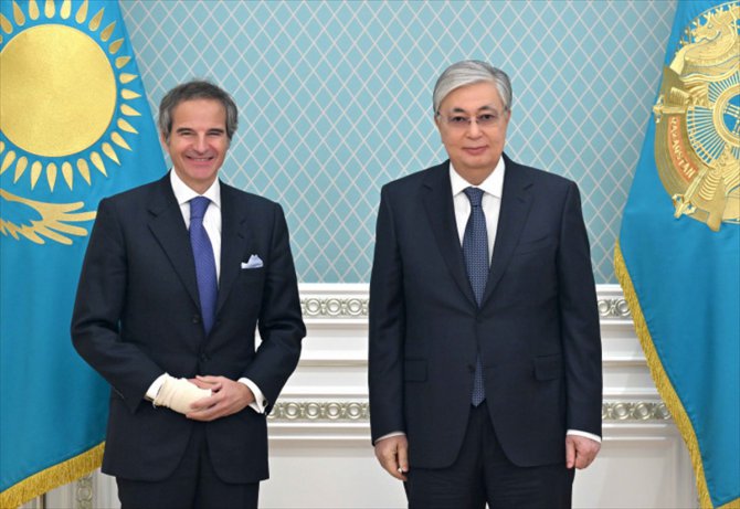 UAEA Direktörü Grossi, Kazakistan Cumhurbaşkanı Tokayev'le görüştü