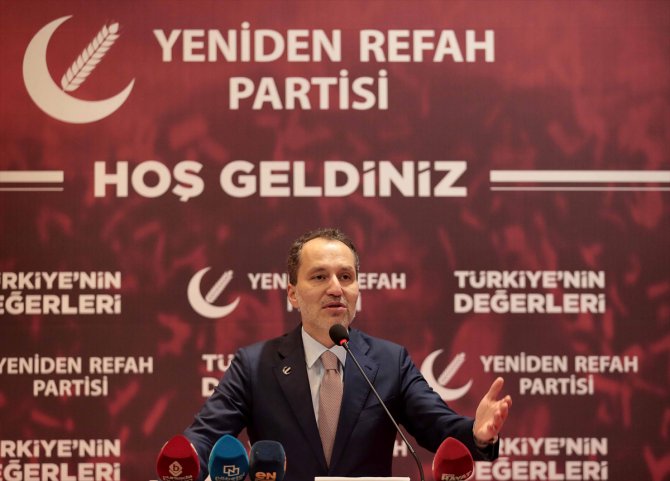 Yeniden Refah Partisi Genel Başkanı Erbakan, Bursa Aday Tanıtım Toplantısı'nda konuştu:
