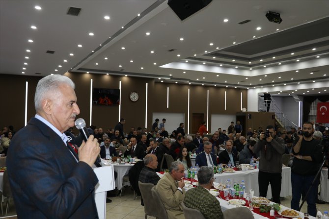 AK Parti Genel Başkanvekili Yıldırım, Erzincan'da düzenlenen iftar yemeğinde konuştu: