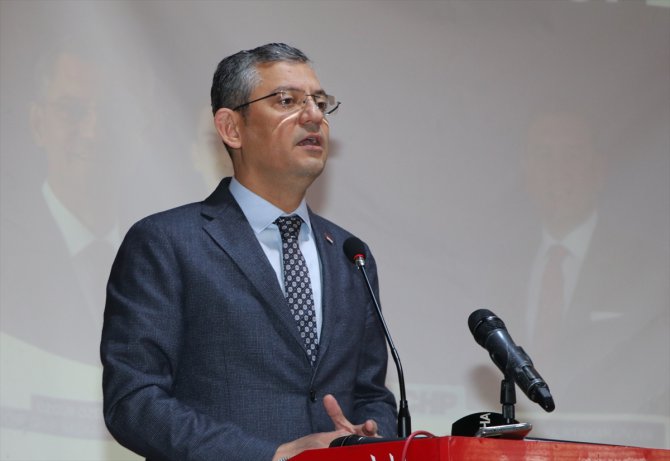 CHP Grup Başkanvekili Özel, Karaman'da milletvekili aday tanıtımına katıldı