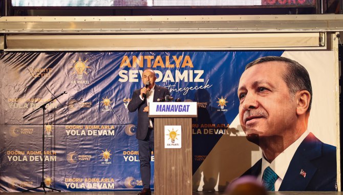 Dışişleri Bakanı Çavuşoğlu, Antalya'da seçim koordinasyon merkezi açılışında konuştu: