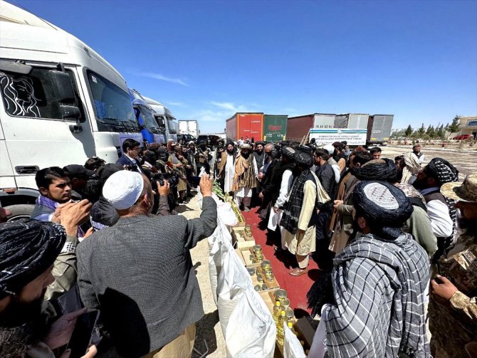 Özbekistan, Ramazan Bayramı öncesi Afganistan’a 185 ton insani yardım gönderdi