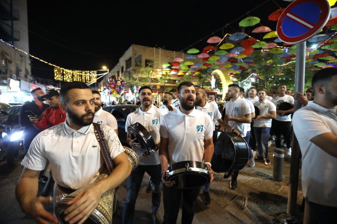 Doğu Kudüs'ün Eski Şehir bölgesinde bayram hazırlıkları fasıl eğlencesiyle başladı