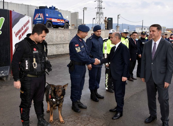 Emniyet Genel Müdürü Aktaş, Kırıkkale'de kontrol noktasındaki personeli ziyaret etti:
