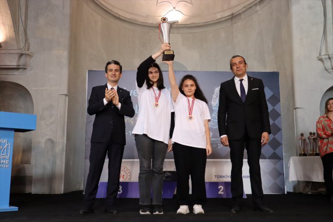 Türkiye Küçükler ve Yıldızlar Takım Satranç Şampiyonası İzmir'de sona erdi