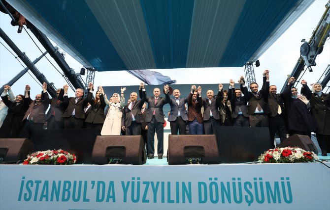 Cumhurbaşkanı Erdoğan, İstanbul'da "Kentsel Dönüşüm Projeleri Anahtar Teslim ve Temel Atma Töreni"nde konuştu: (3)