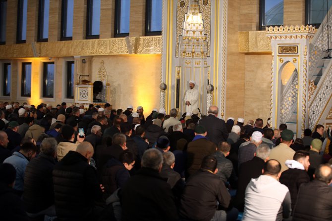Diyanet İşleri Başkanı Erbaş, Sakarya'da Ramazan Bayramı hutbesini irat etti: