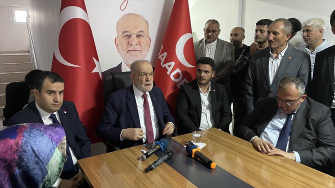 Saadet Partisi Genel Başkanı Karamollaoğlu, Mersin'de partililerle bayramlaştı