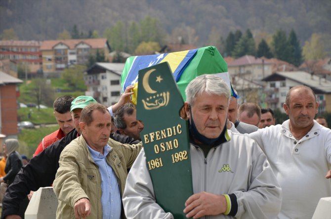 Bosna Savaşı'nın iki kurbanı daha törenle defnedildi