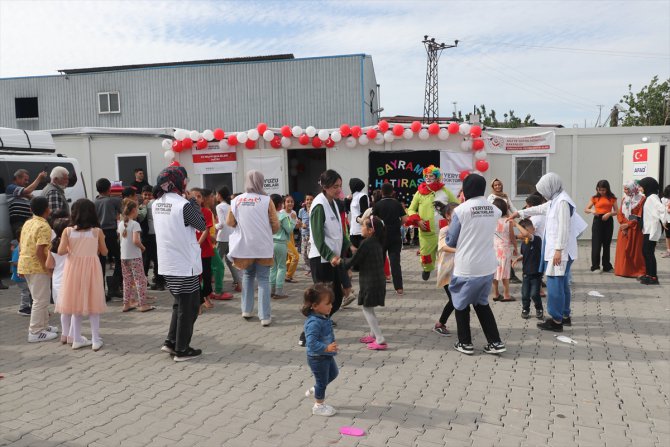 Hatay'da depremzede çocuklar için bayram eğlencesi düzenlendi