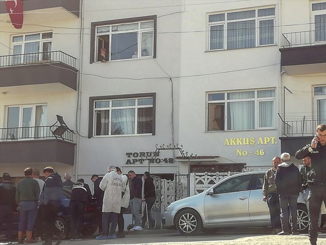 Kocaeli'de ağabeyini bıçakla öldüren kişi polise teslim oldu