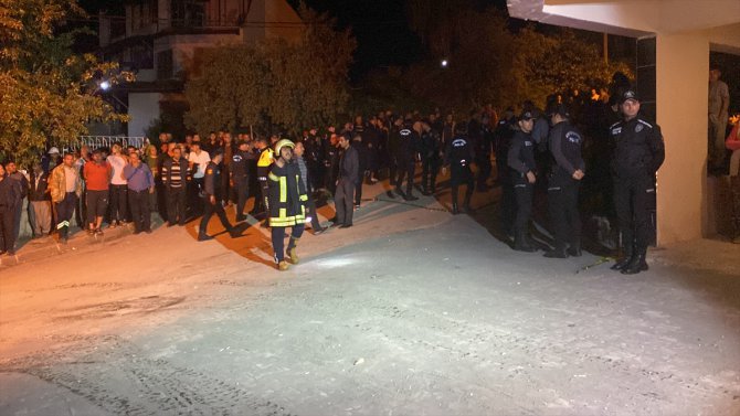 Mersin'de evde çıkan yangında üçüz kardeşlerden 2'si öldü 1'i ağır yaralandı