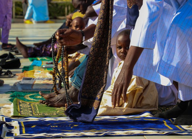 Senegal'de bayram namazı kılındı