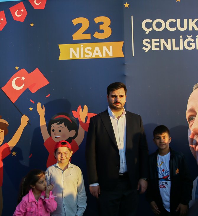 AK Parti'li İnan İzmir'de çocukların 23 Nisan sevincine ortak oldu