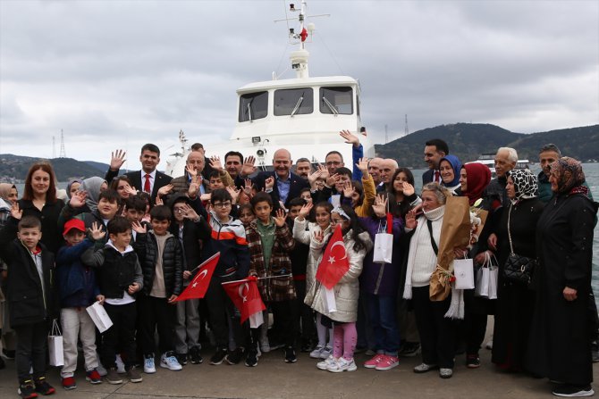 İçişleri Bakanı Soylu, İstanbul'da çocuklarla Boğaz turu yaptı: