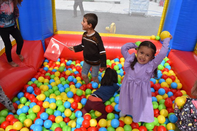 Malatya'da depremzede çocuklar için bayram eğlencesi düzenlendi