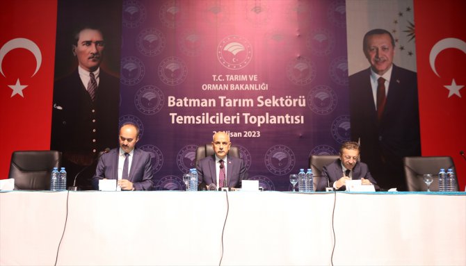 Bakan Kirişci, Batman'da tarım sektörü temsilcileriyle bir araya geldi: