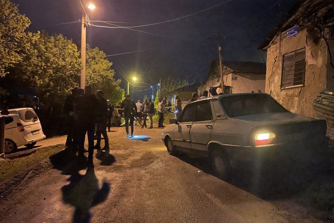 Elazığ'da komşular arasında çıkan kavgada 4 kişi yaralandı