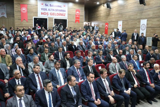 Tarım ve Orman Bakanı Vahit Kirişci, Siirt'te tarım sektörü temsilcileriyle buluştu: (1)