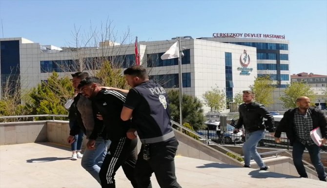 Tekirdağ'da sivil polis aracına ateş açılmasına ilişkin yakalanan 3 zanlıdan biri tutuklandı