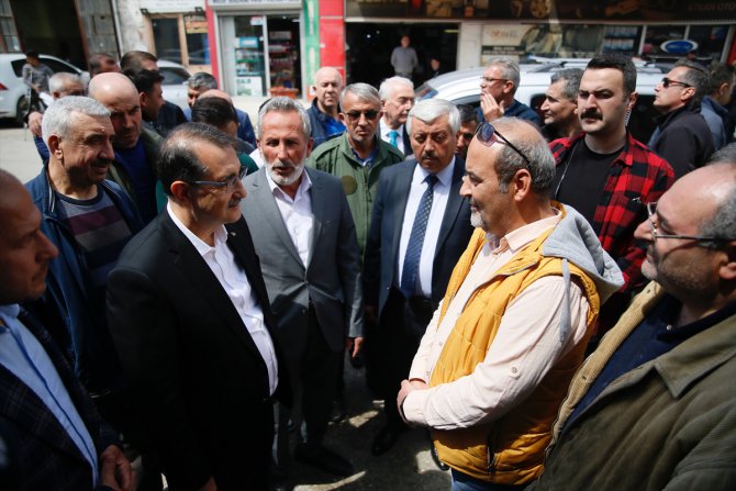 Enerji ve Tabii Kaynaklar Bakanı Dönmez, Eskişehir'de esnaf ziyaretinde konuştu: